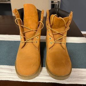 Timberland boots size 9 men’s